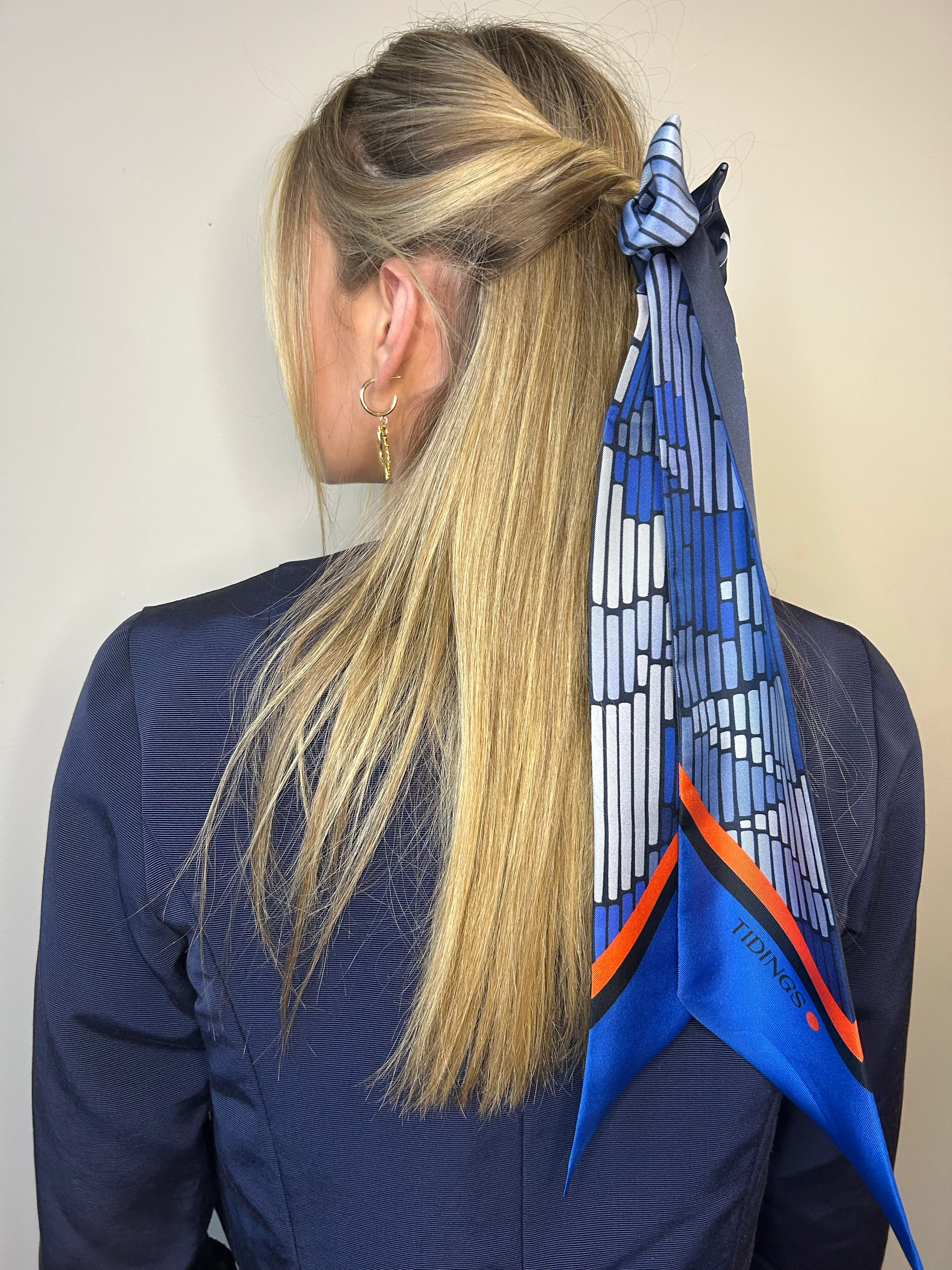 "Be-You-tiful!" Twilly scarf Blue colour way - Image 3