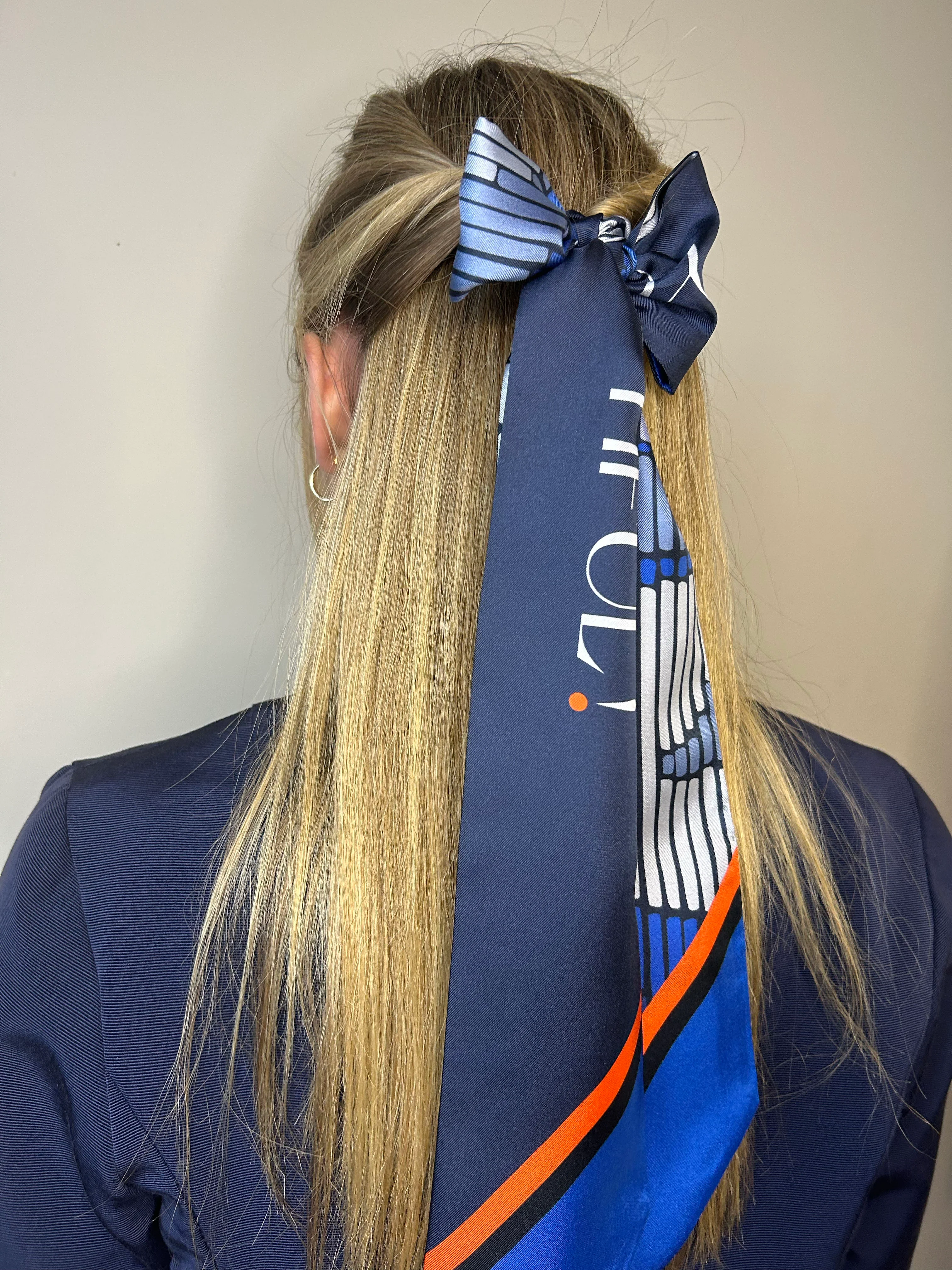 "Be-You-tiful!" Twilly scarf Blue colour way - Image 4