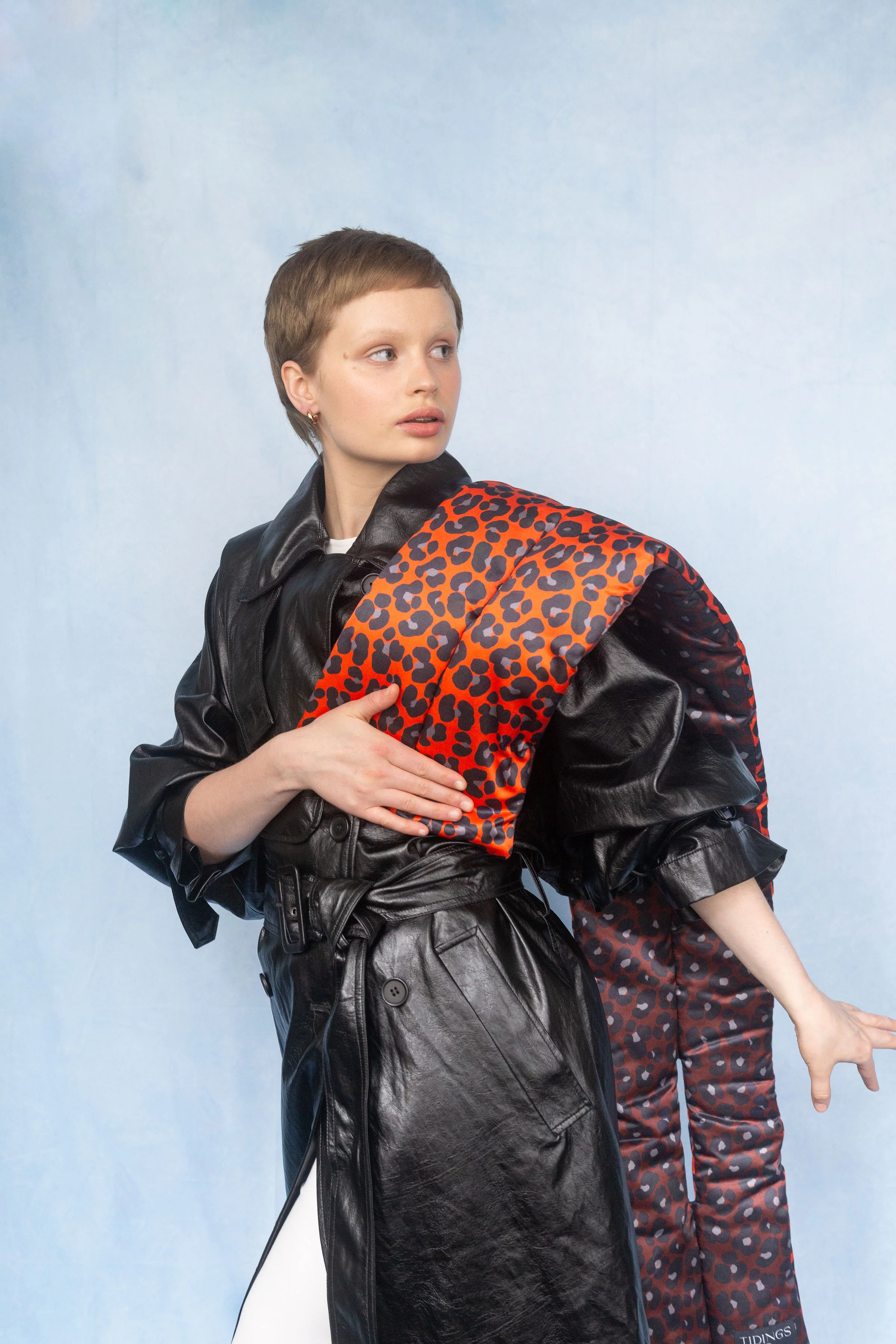 "SNOW LEOPARD"- PADDED SILK SNUG - Image 3