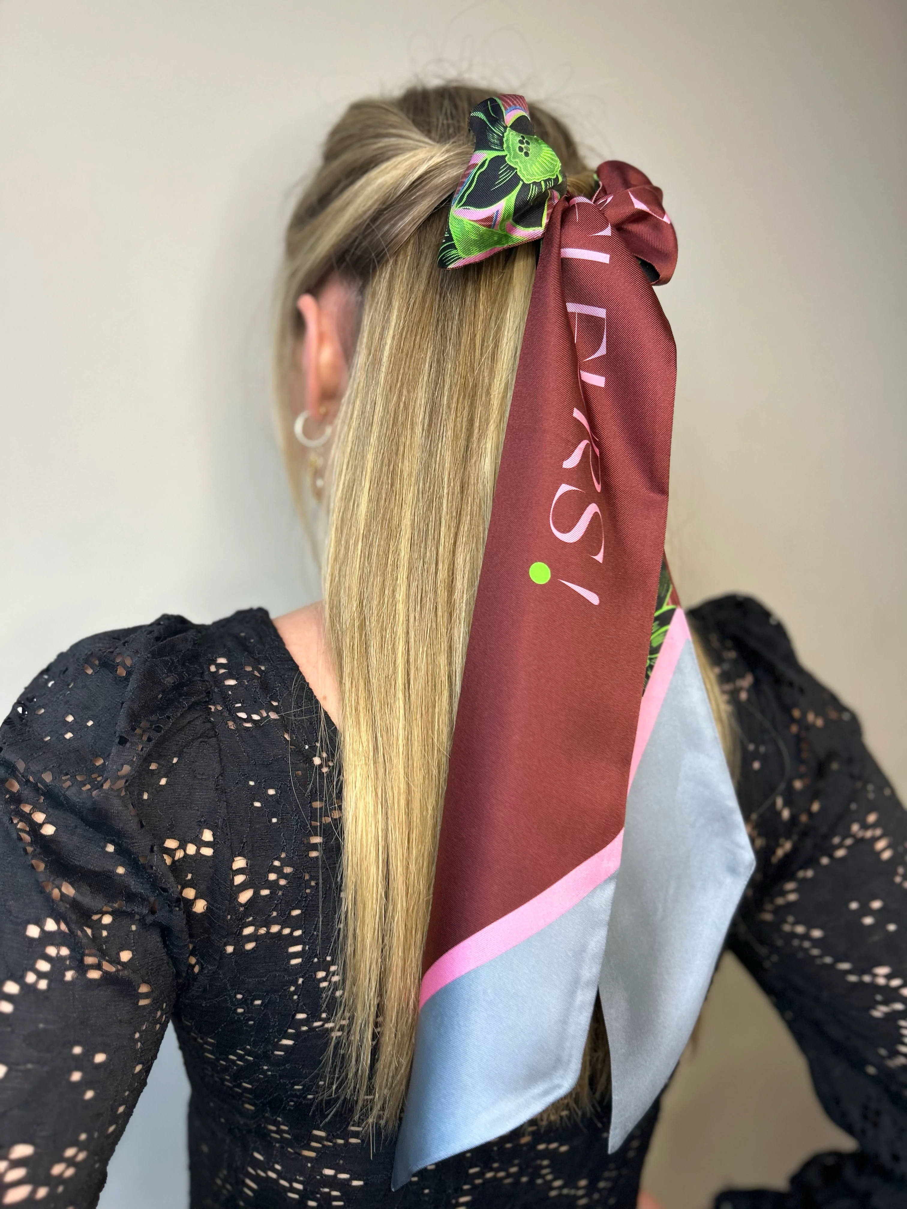 "LES FLEURS" SILK TWILLY SCARF - Image 3