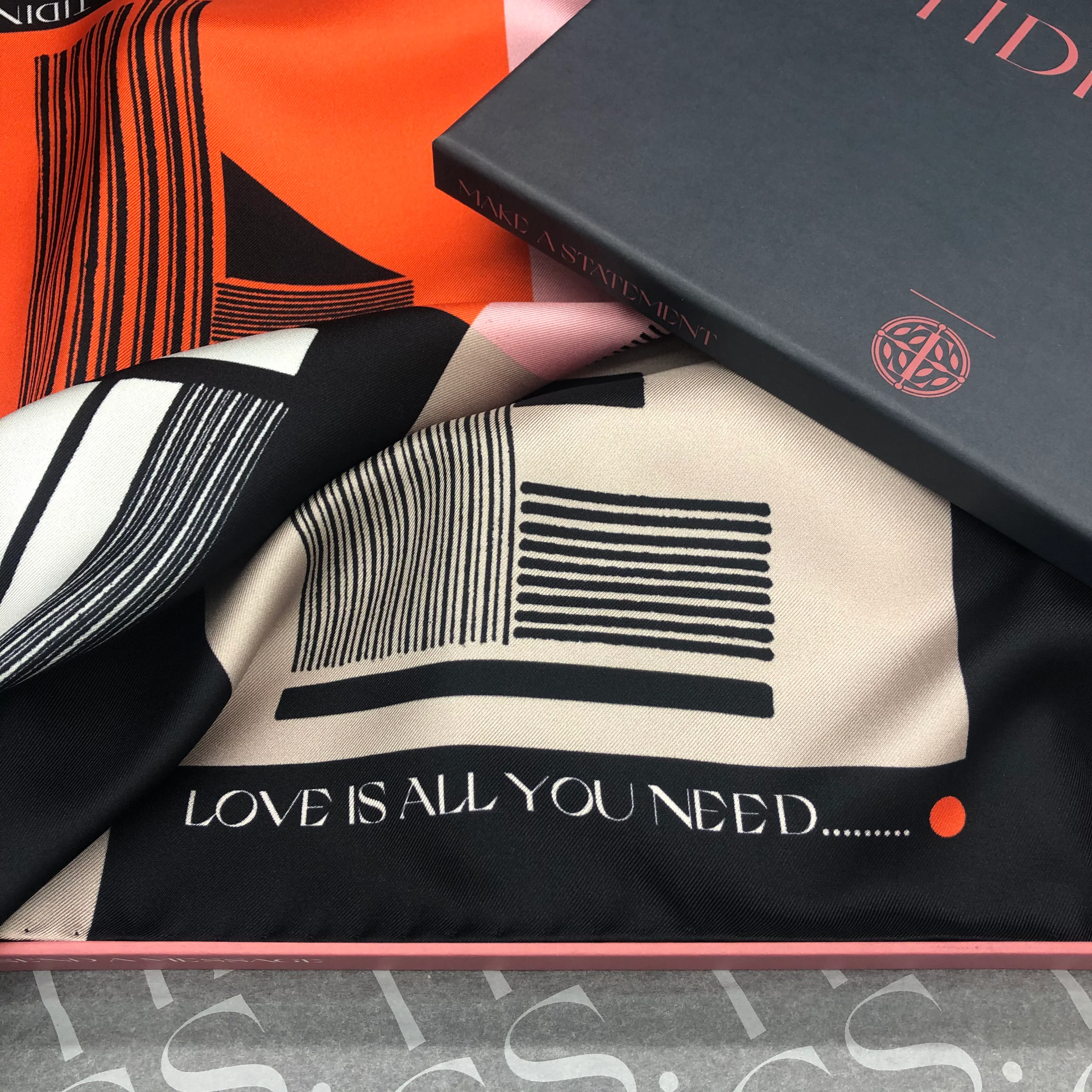 LOVE IS ALL YOU NEED - SILK POCKETSQUARE/NECKERCHIEF - Image 4