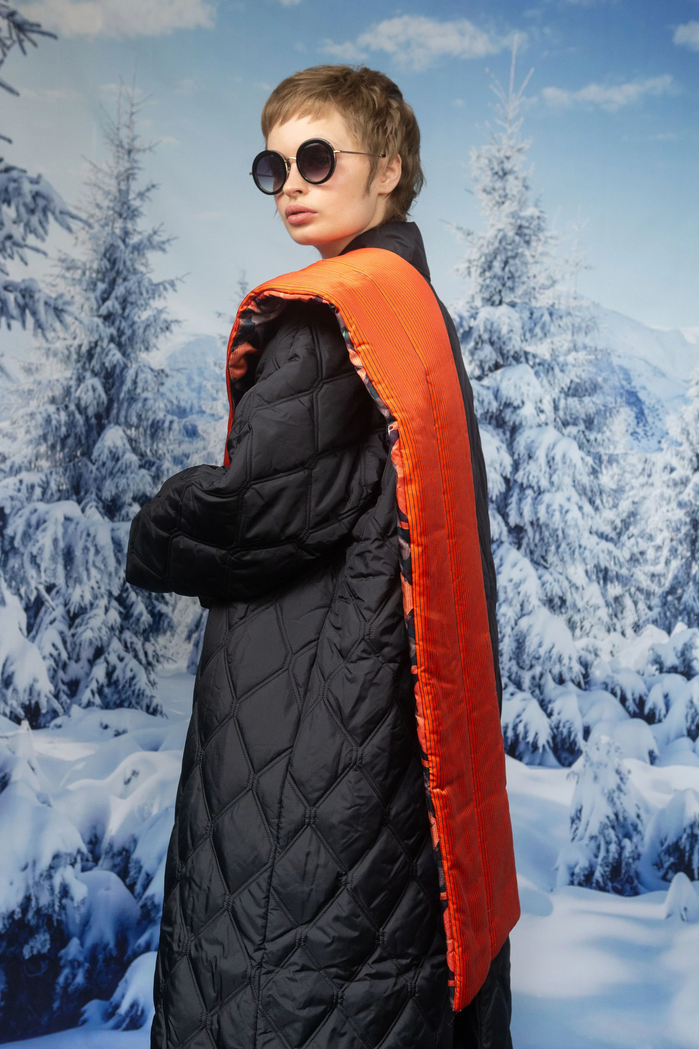 "ST. MORITZ SUNSHINE"- PADDED SILK SNUG - Image 3